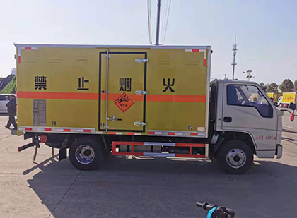 广南爆破器材运输车