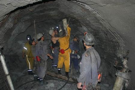 广南工程爆破中的危险因素分析以及应对工程爆破危险的措施