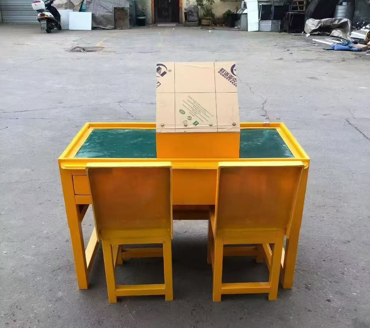 广南防静电导通桌井下煤矿火工品发放桌：危险品流转的安全守护者